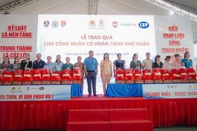 Công an TPHCM tổ chức Ngày hội công nhân với pháp luật và ANTT tại KCN Tân Tạo
