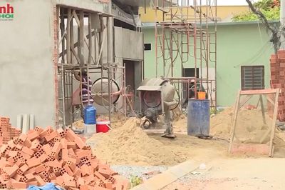 Bị đình chỉ thi công khi xây nhà cấp 4 trên đất thổ cư đứng tên mình