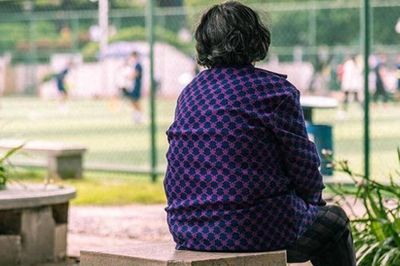 Về hưu mới hiểu: Muốn tuổi già bình yên, có 3 điều càng ít nói càng tốt