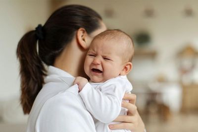 Khóc dạ đề ở trẻ sơ sinh