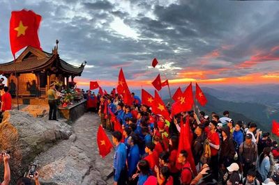 Quảng Ninh đón gần 17,1 triệu lượt khách du lịch trong 8 tháng năm 2026