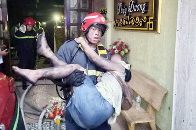 Cứu sống kịp thời 26 người trong vụ cháy khách sạn tại TP.HCM
