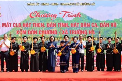 Trường Hà gìn giữ di sản hát Then, đàn Tính