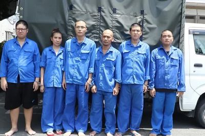 Khởi tố 6 bị can trong đường dây làm giả hồ sơ bán 'xe ngân'