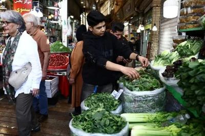 Mỹ hạn chế nguồn thu và xuất khẩu dầu, Iran thông báo tăng giá xăng trong nước