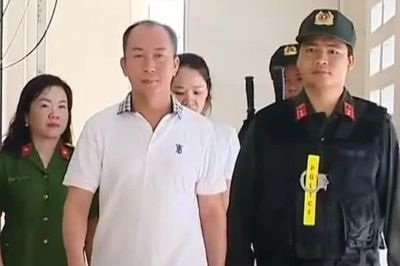Cựu phó chủ tịch Hội doanh nhân trẻ bị khởi tố trong vụ chôn trái phép gần 600 tấn chất thải nguy hại