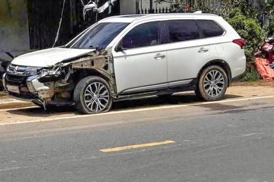 Va chạm với ô tô, xe máy bốc cháy, người đàn ông tử vong