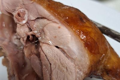 Rẻ hơn thịt bò nhưng không hề 'kém cạnh' về dinh dưỡng: Bạn có biết đó là thịt gì?