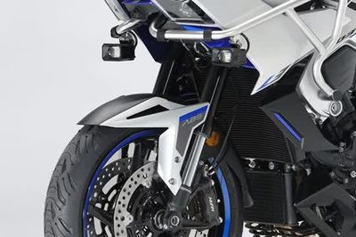 Môtô 3 xi lanh dung tích 699cc, trang bị ấn tượng, giá hơn 150 triệu đồng