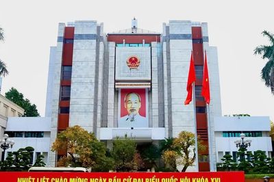Hà Nội muốn hạ giải trụ sở UBND TP để xây công trình cao 9 tầng