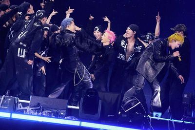 BIGBANG và màn thị uy của một 'huyền thoại sống' trên đất Mỹ sau 9 năm