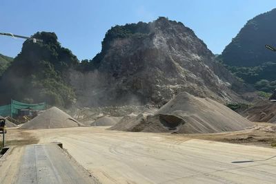 Tháo gỡ khó khăn về giá và tình trạng khan hiếm vật liệu xây dựng