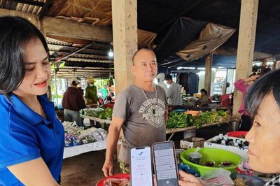 Xã Thăng Phú triển khai mô hình thanh toán không dùng tiền mặt tại các chợ
