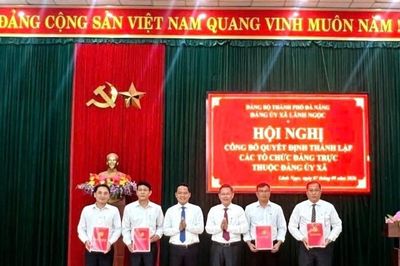 Đảng ủy xã Lãnh Ngọc công bố quyết định thành lập 12 chi bộ mới