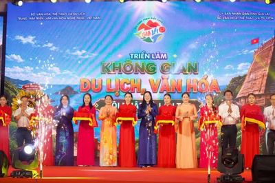 Khai mạc Triển lãm “Không gian Du lịch, Văn hóa - Hội nhập và Lan tỏa”