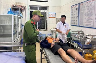Công an xã Văn Bàn kịp thời cứu người gặp nạn dưới vực