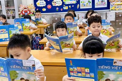 Sửa đồng bộ chương trình, tích hợp AI vào sách giáo khoa từ lớp 1