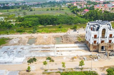 Biệt thự gần 1.000m² trong đường kết nối sân bay Gia Bình được 'thần đèn' di dời thế nào?