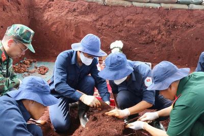 Đồng Nai: Quy tập thêm 4 hài cốt liệt sĩ tại khu vực sân bay Lộc Ninh cũ