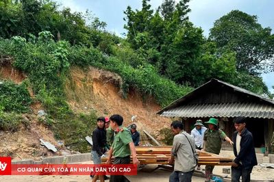 Sơn La: Công an xã Lóng Sập kịp thời hỗ trợ người dân di dời khỏi vùng nguy cơ sạt lở