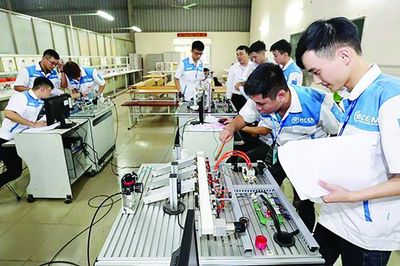 Không vào đại học, còn những hướng đi nào?