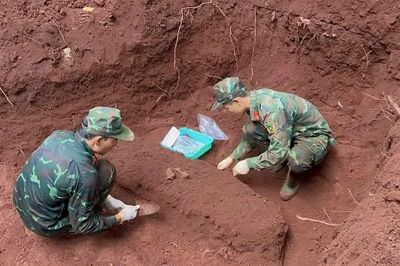 Tìm thấy 6 hài cốt liệt sĩ tại khu vực sân bay Lộc Ninh cũ
