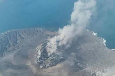 Indonesia: Núi lửa phun trào, nhiều sân bay ngừng hoạt động