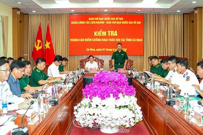 Bộ Quốc phòng kiểm tra công tác chống khai thác IUU tại Cà Mau
