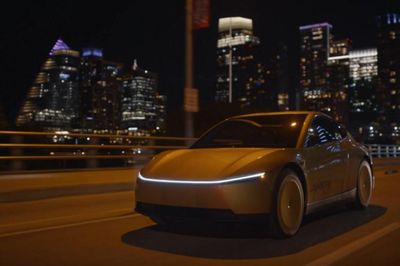 Tesla Cybercab đi vào hoạt động, mở màn cuộc đua taxi tự hành