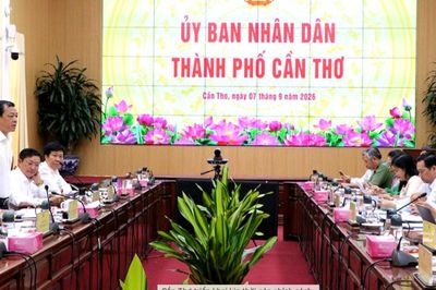 Đoàn công tác Uỷ ban Quốc gia về trẻ em làm việc tại TP Cần Thơ