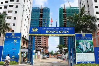 Ngân hàng siết nợ 26 thửa đất và 67 căn hộ của Địa ốc Hoàng Quân