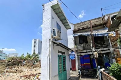 Nở rộ nhà 'siêu mỏng' sau chỉnh trang rạch Xuyên Tâm