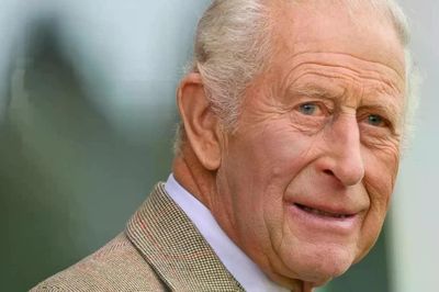Vua Charles cảnh báo Harry - Meghan