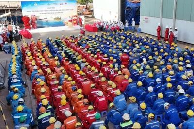 Phát động thi đua cao điểm hoàn thành thi công Giàn tiện ích và nhà ở Dự án Phát triển mỏ Khí Lô B