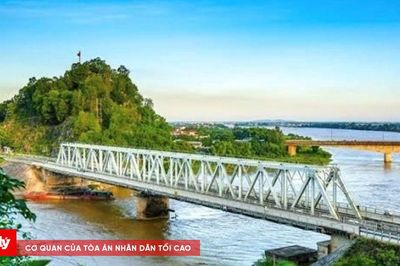 Cứu sống người đàn ông nhảy cầu Hàm Rồng