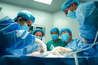Chàng trai 29 tuổi hiến gan cứu anh trai mắc ung thư