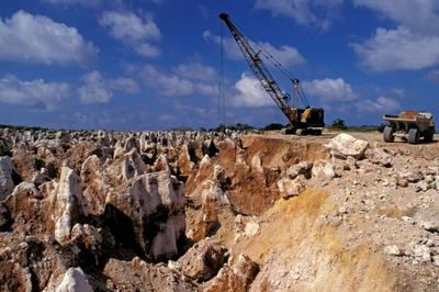 Quốc đảo từng giàu thứ hai thế giới giờ trả giá vì 'vàng trắng' cạn kiệt