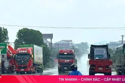 Nhan nhản xe mang biển kiểm soát Lào vi phạm giao thông trên quốc lộ 8