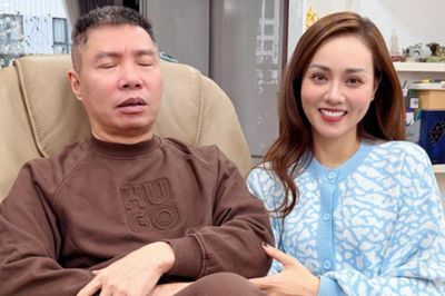 Vợ NSND Công Lý gây chú ý