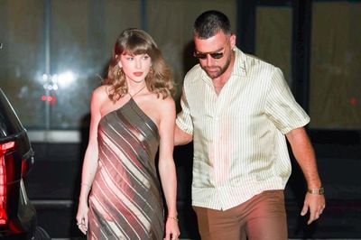 Taylor Swift và Travis Kelce hẹn hò lãng mạn sau hai tháng kết hôn
