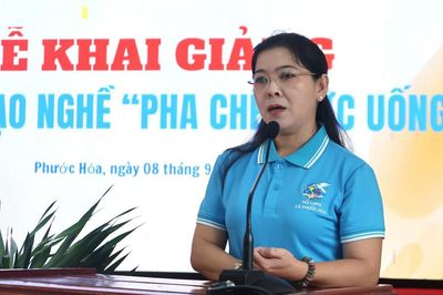 Mở lớp dạy nghề tạo bệ đỡ giúp phụ nữ khó khăn khởi nghiệp
