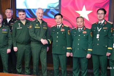 Việt Nam - Liên bang Nga thúc đẩy hợp tác quốc phòng xứng tầm trụ cột chiến lược