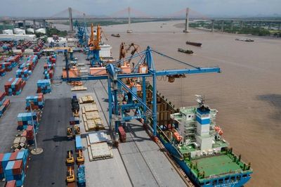 Hải quan tịch thu hơn 15.300 tỷ đồng hàng hóa vi phạm