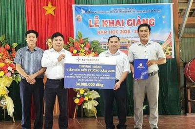Công ty Thủy điện An Khê - Ka Nak tiếp sức đến trường cho học sinh có hoàn cảnh khó khăn