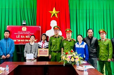 Công an phường Lang Biang - Đà Lạt ra mắt mô hình 'Con nuôi Công an phường'