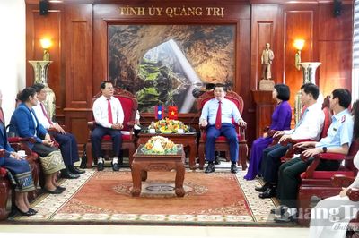 Lãnh đạo tỉnh tiếp xã giao đoàn công tác Ủy ban Kiểm tra, Thanh tra Nhà nước tỉnh Sạ-vẳn-na-khệt
