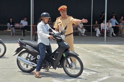 Đào tạo kỹ năng lái xe mô tô an toàn
