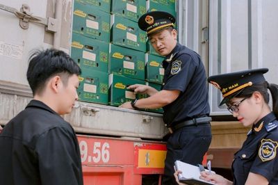 Chủ động đồng hành cùng địa phương, Hải quan khu vực XIV thu ngân sách vượt dự toán