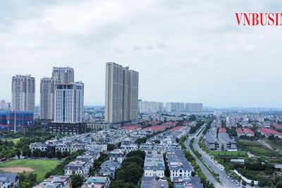 Chật vật bán hàng, đại gia bất động sản 'xoay tiền' ở đâu để làm dự án?