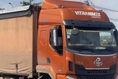 Xe container tông 3 người tử vong ở vòng xoay 'tử thần'